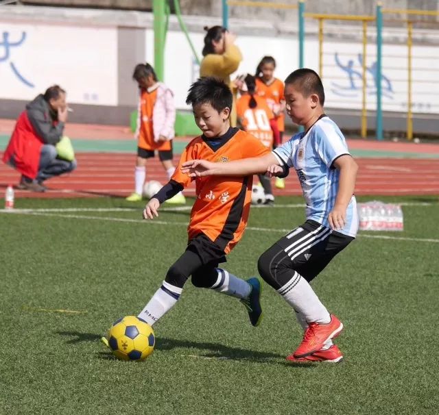 足球5对五规则图片_足球规则图片大全_足球规则图片幼儿园