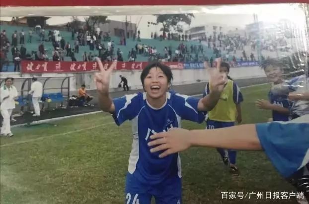 竞技足球大全规则犯规图片_竞技足球犯规规则大全图片_足球竞技是什么意思