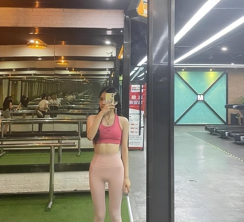 紧身有氧运动_紧身运动服的好处_运动时紧身裤的作用