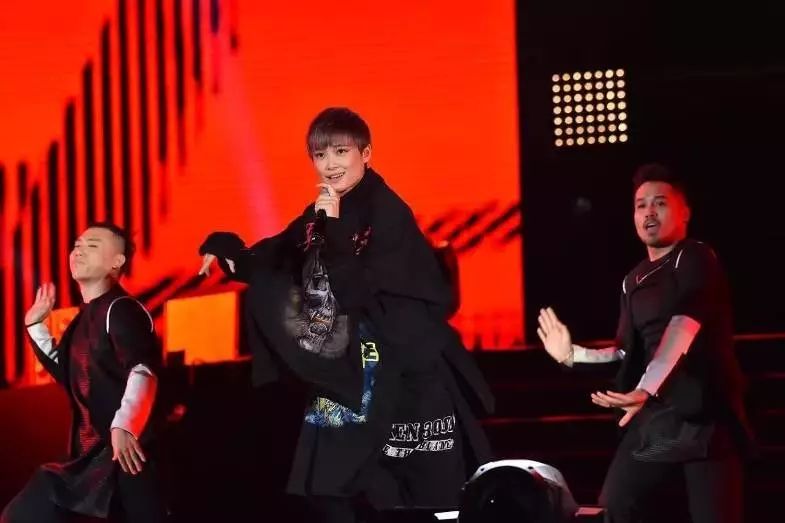李宇春生活趣事视频_李宇春搞笑视频_李宇春的视频播放