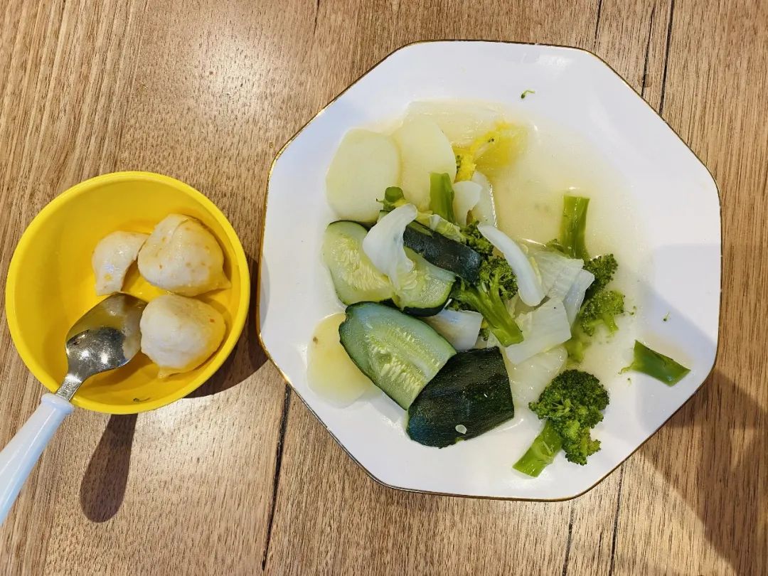 幼儿园营养午餐的句子_幼儿园伙食营养的语言_幼儿营养餐语句