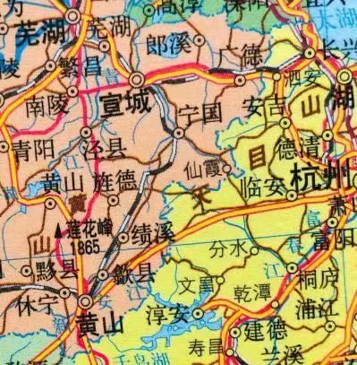 铜陵学院篮球夺冠_铜陵篮球协会_铜陵业余篮球赛冠军名单