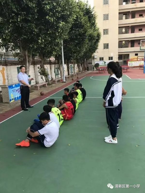 中小学篮球赛夺冠_去年中小学生篮球比赛冠军是谁_全国篮球小学生冠军