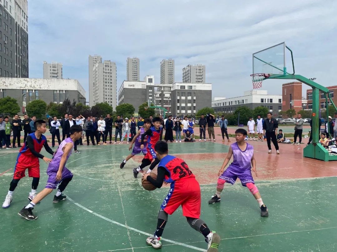 全国篮球小学生冠军_去年中小学生篮球比赛冠军是谁_中小篮球冠军去年比赛学生是谁