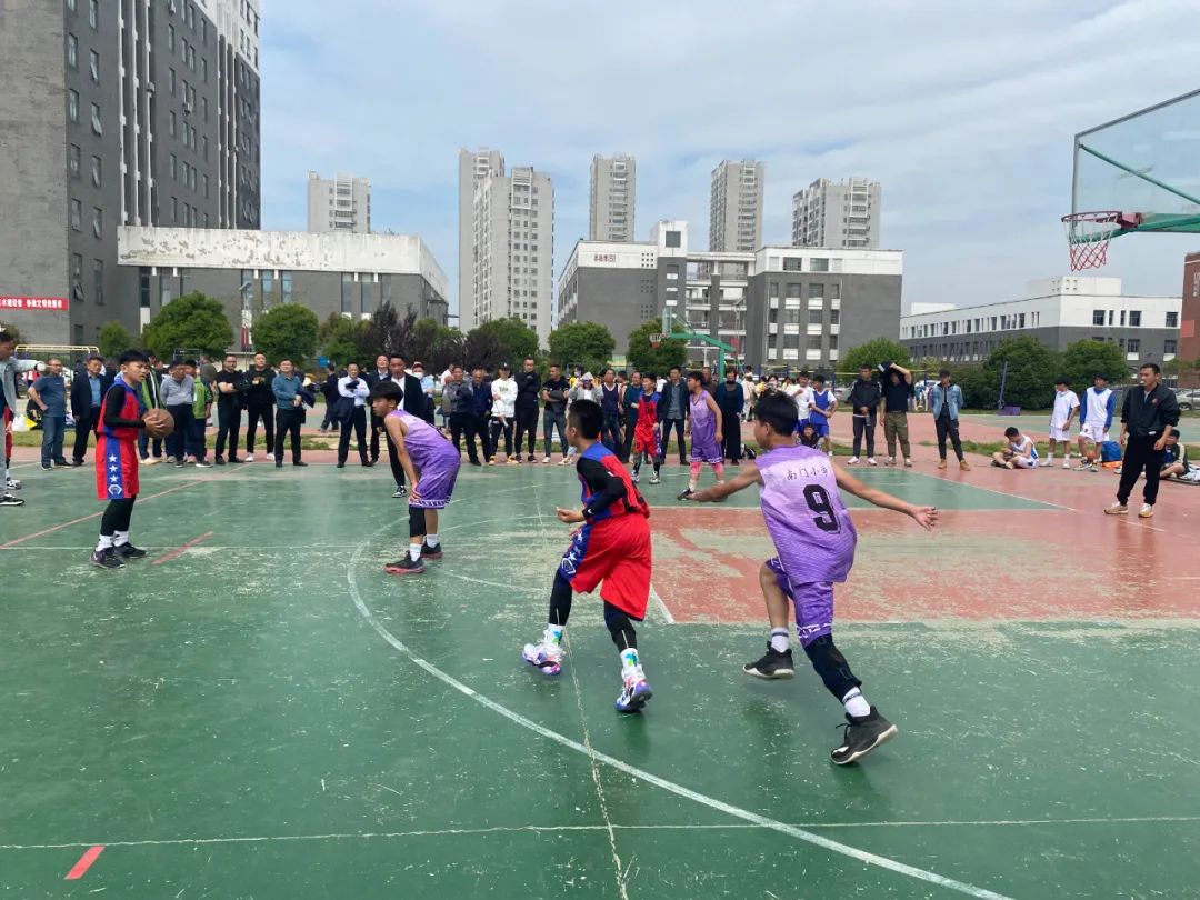 全国篮球小学生冠军_中小篮球冠军去年比赛学生是谁_去年中小学生篮球比赛冠军是谁