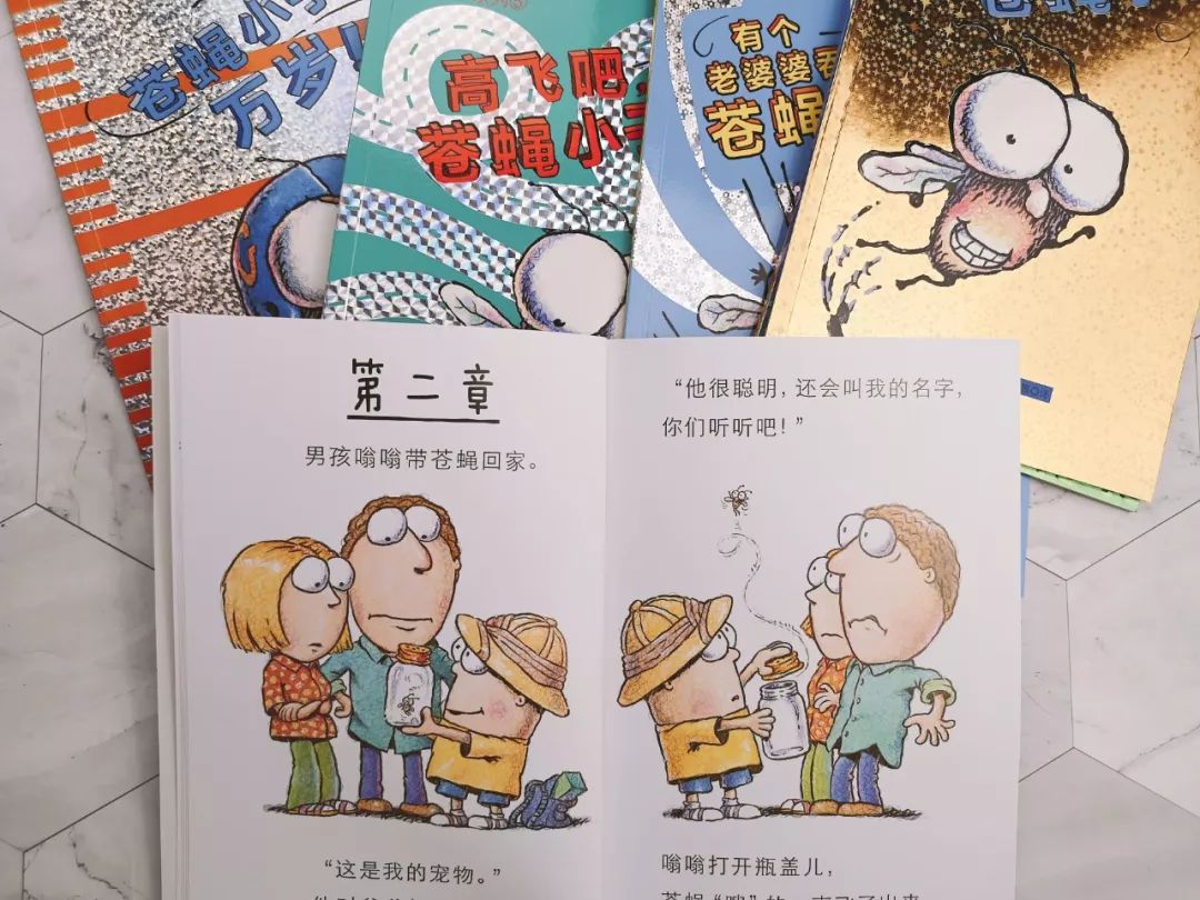 手绘家庭照片_家庭日常插画手绘图_家庭插画